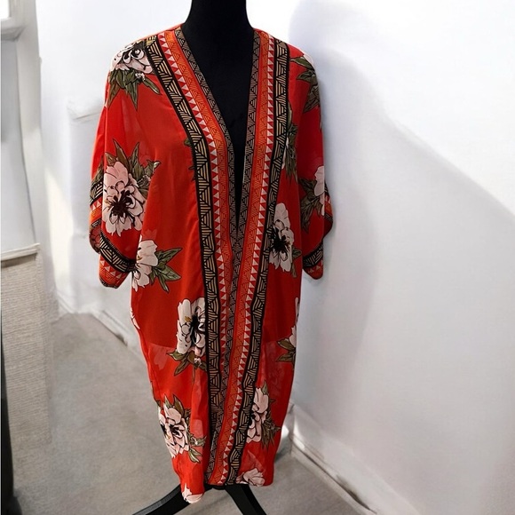 Truth Tops - Truth Red Floral Kimono
